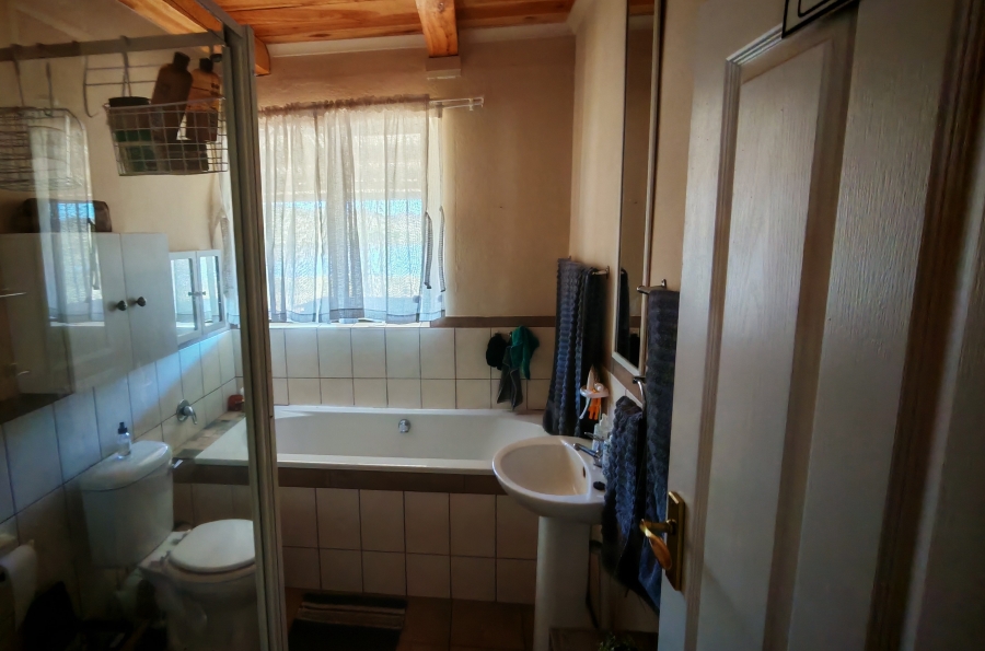 4 Bedroom Property for Sale in Middelburg Rural Eastern Cape